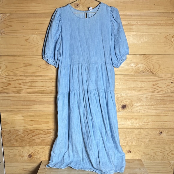 Old Navy tiered chambray denim dress - Picture 2 of 10